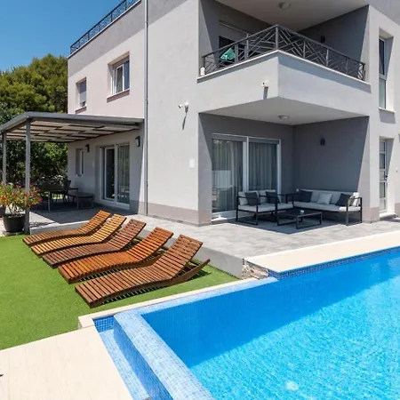 فيلة Goldy Trogir-ciovo