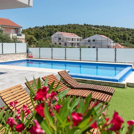 Goldy Trogir-ciovo Vila
